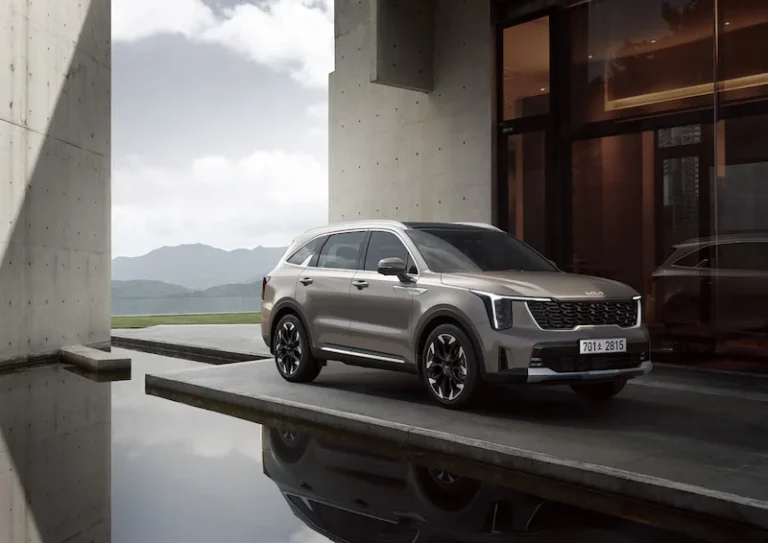 kia sorento hybrid front angle exterior view