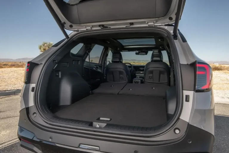Kia Sportage Hybrid Trinidad With Tailgate Opened