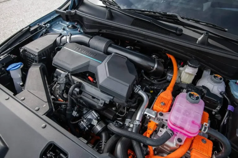 Kia Sportage Hybrid Trinidad Engine Bay