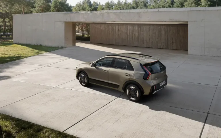 2027 Kia Niro rear three-quarter view